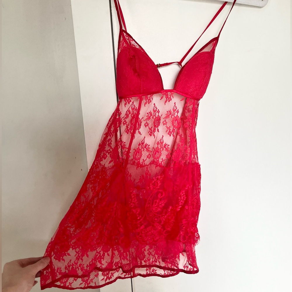 VICTORIA’S SECRET RED BABYDOLL LINGERIE
